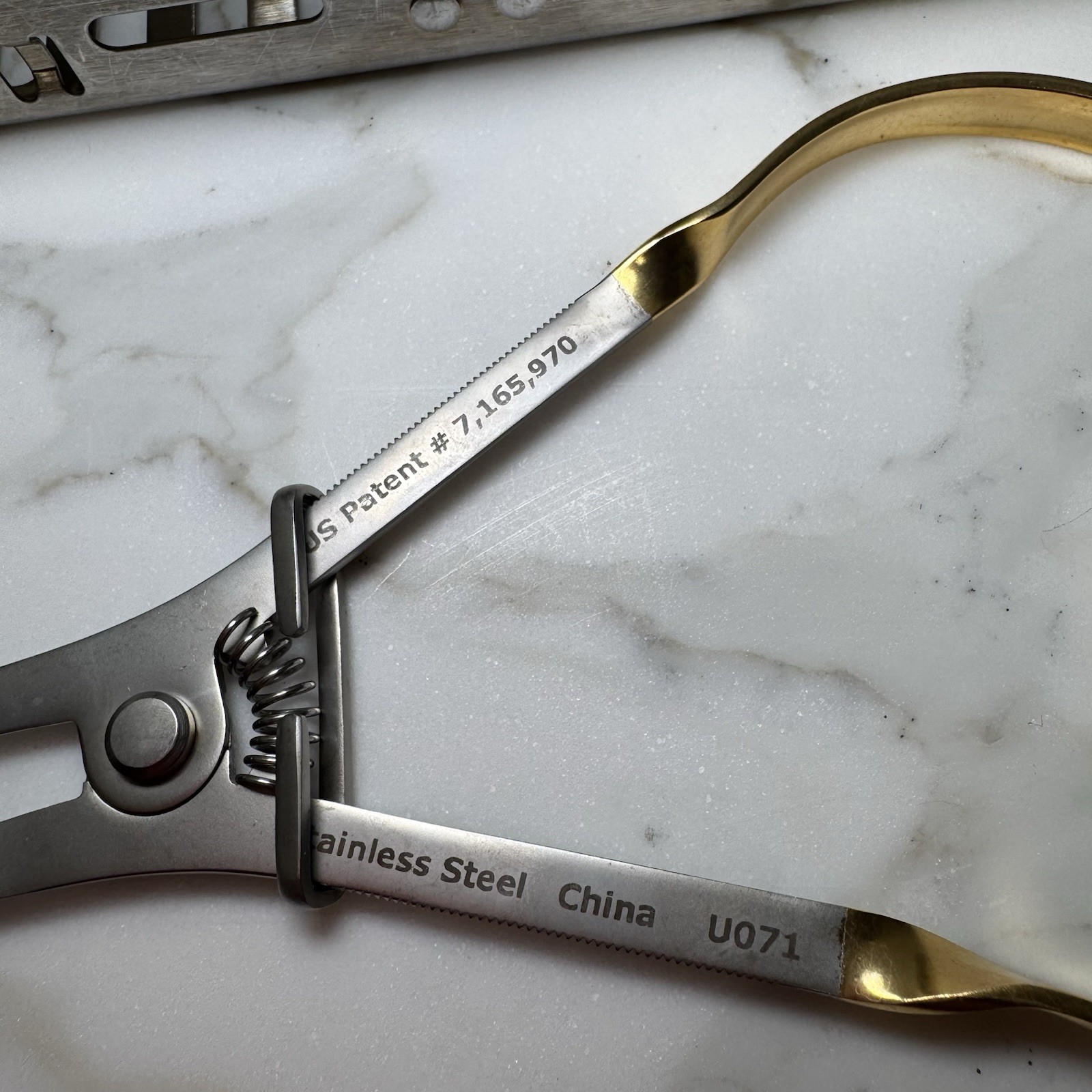 Hu-Friedy Cassette w/ Garrison Universal Forceps U071 Young 5” Rubber Dam Frame