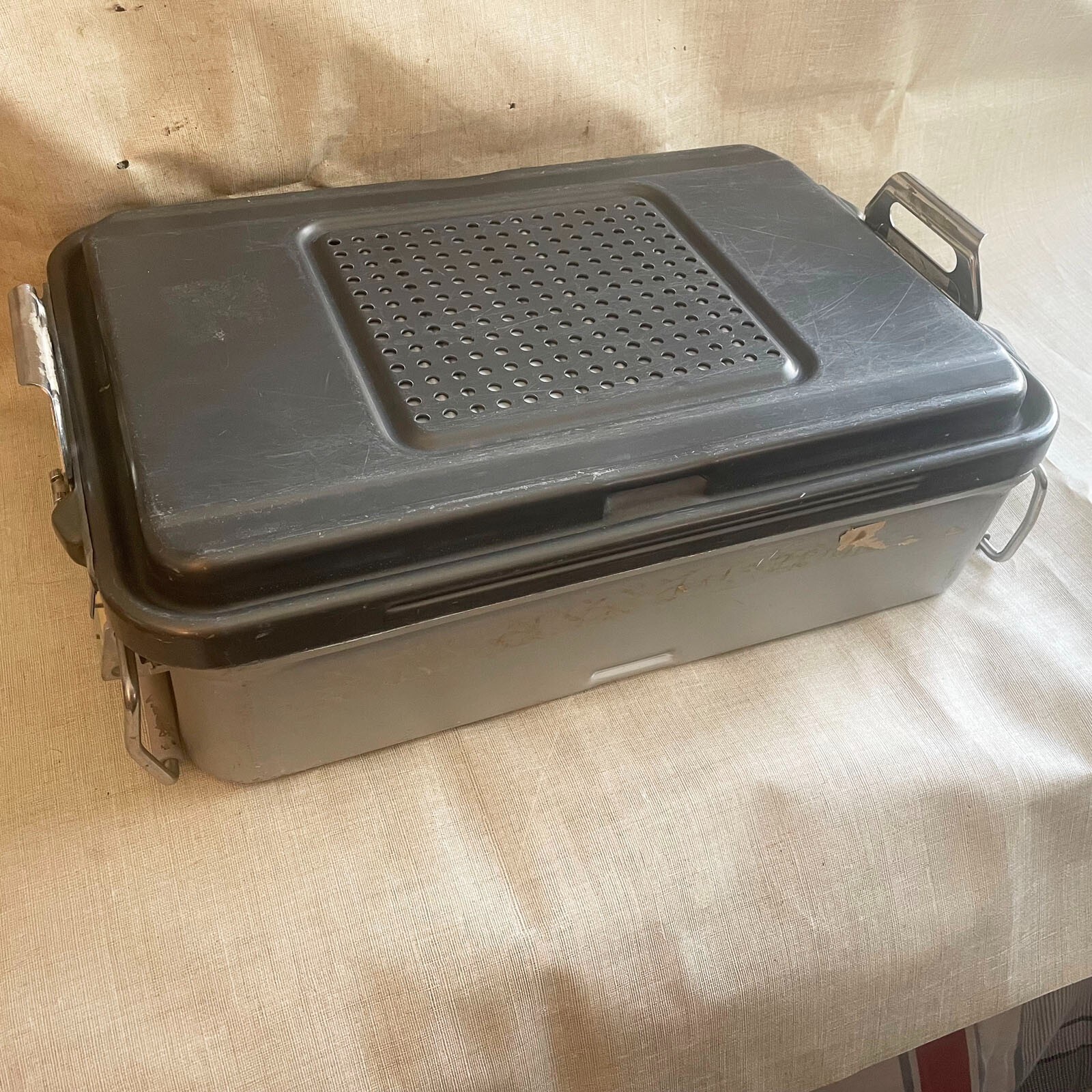 GENESIS METAL MEDICAL HEALTH EQUIPMENT STERILIZATION CASE TRAY MADE IN THE USA