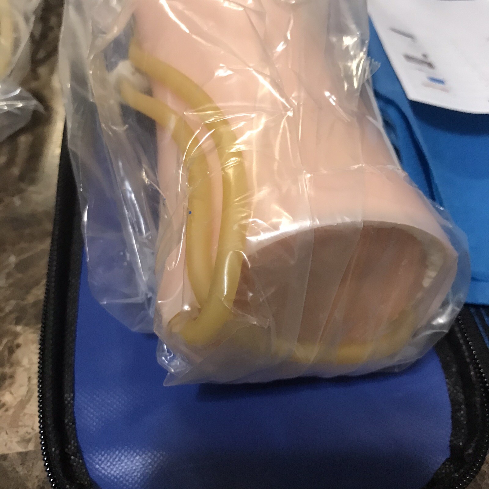 VEVOR Intravenous Practice Arm Kit Phlebotomy Arm PVC Skin for Venipuncture
