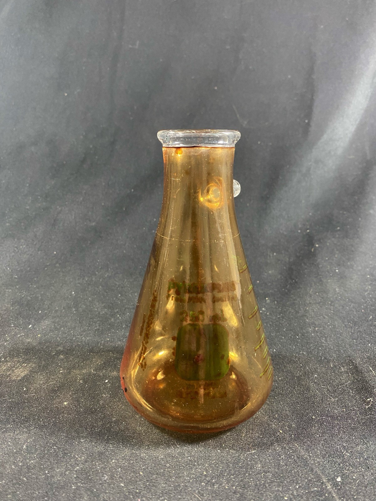 PYREX PLUS Filter Flask Graduated 250mL Heavy Wall PVC Coated 65340-250 1PK