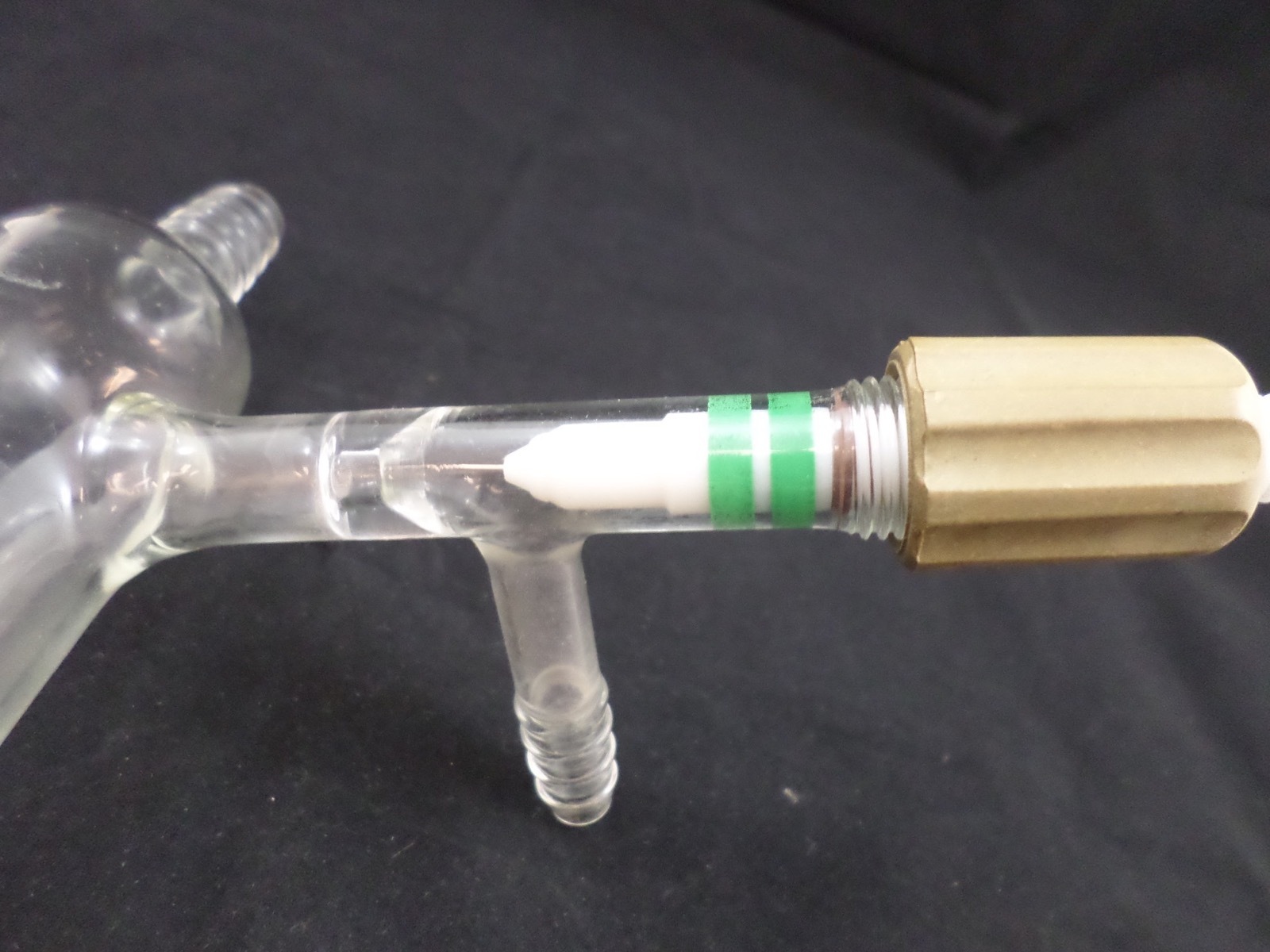 Chemglass Glass 240mm 3-port Single Bank Vacuum Manifold AIRFREE CG-4434-01
