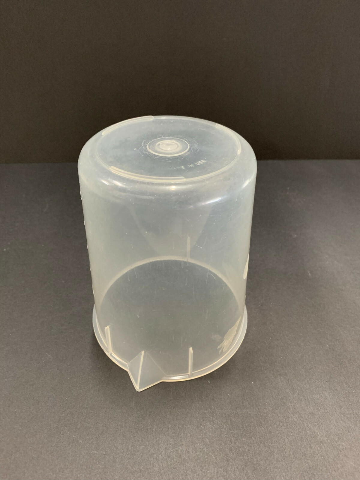 Plastic measuring Cup with Spout – 1000 mL