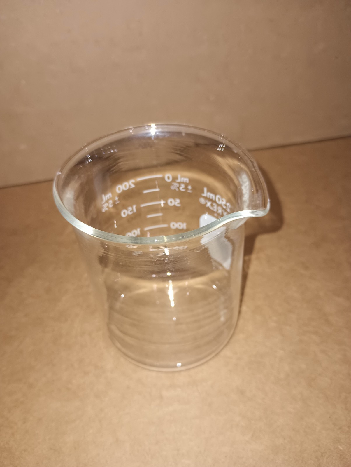 Corning PYREX Griffin Low Form 250mL Beaker, Graduated 1000-250