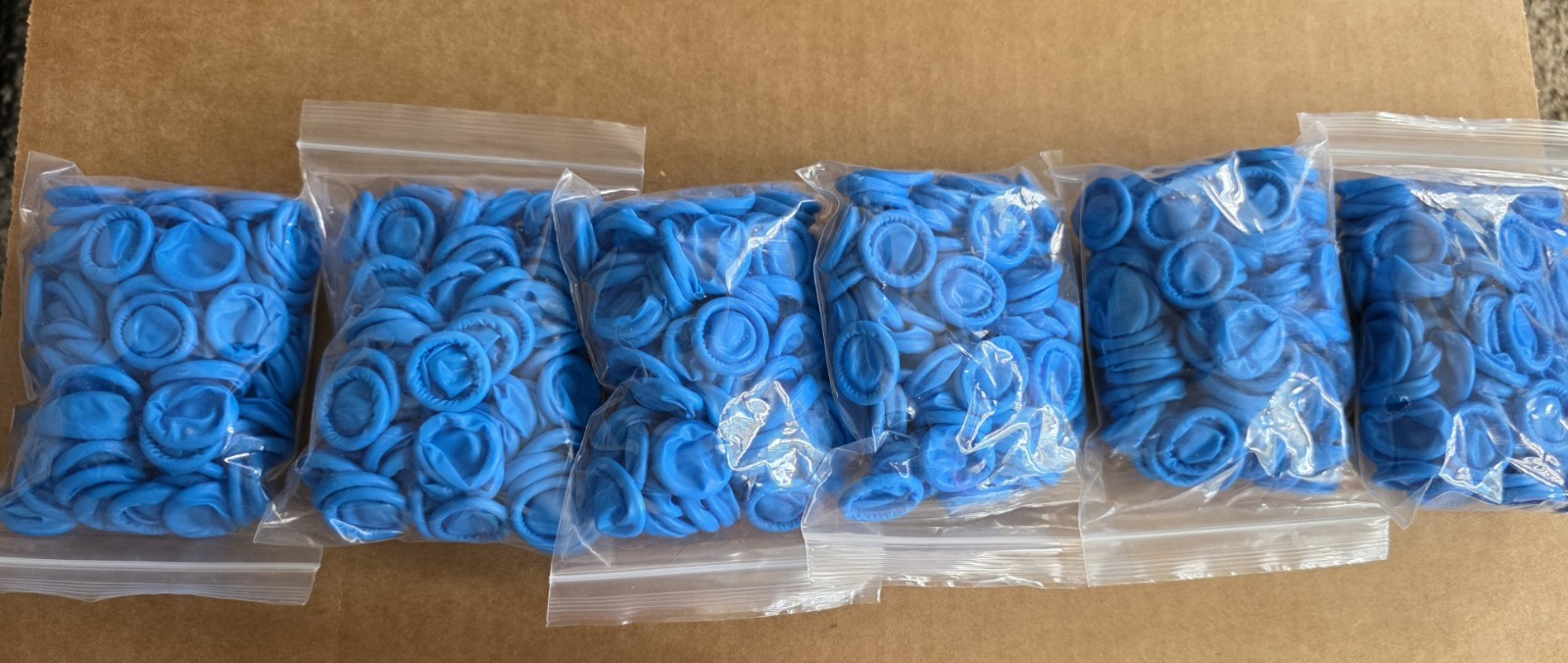 1 count Kifmurase 100 PCS Large Disposable Nitrile Finger Cots
