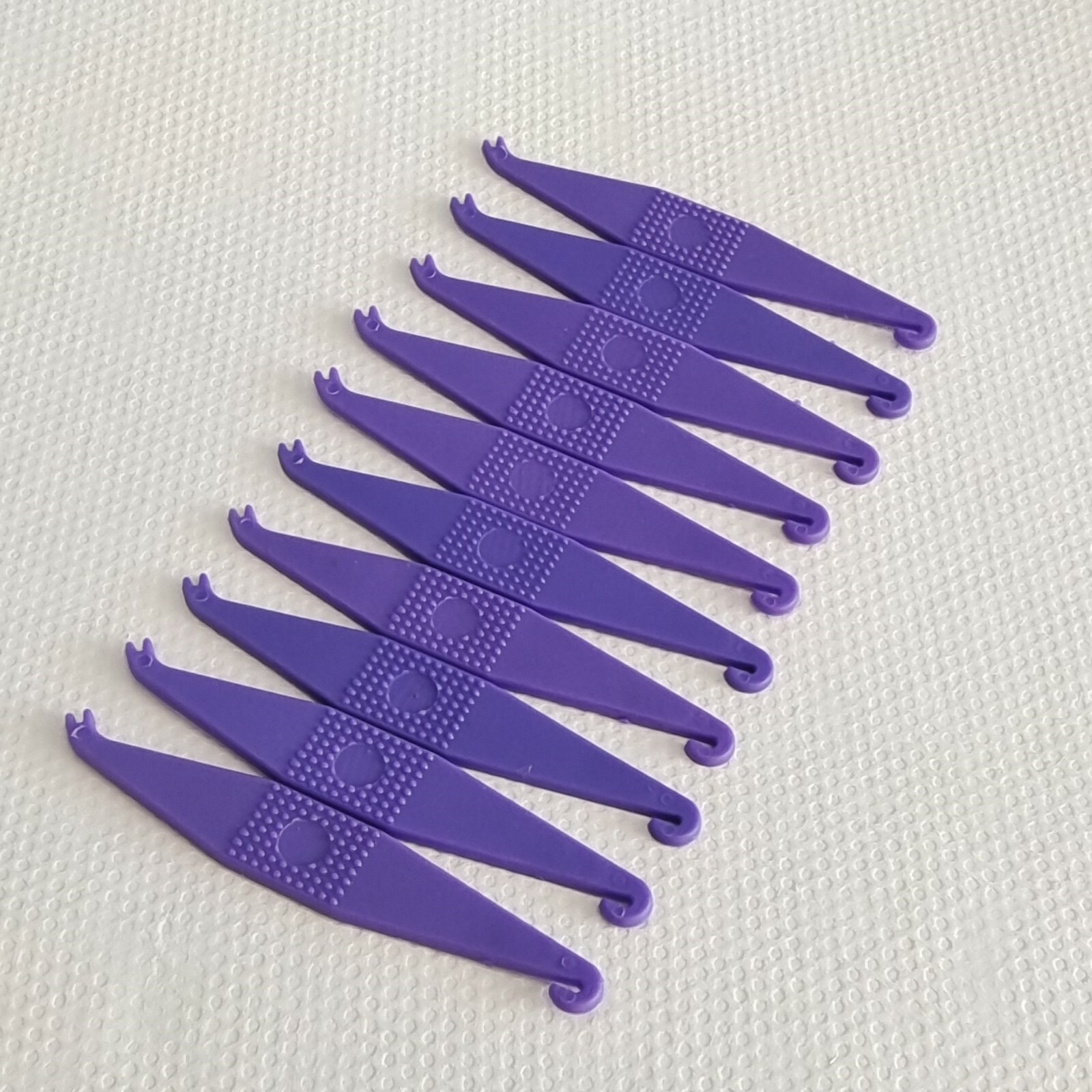 50Pc Dental Elastic Placing Hook Disposable Plastic Rubber Band Hook Orthodontic