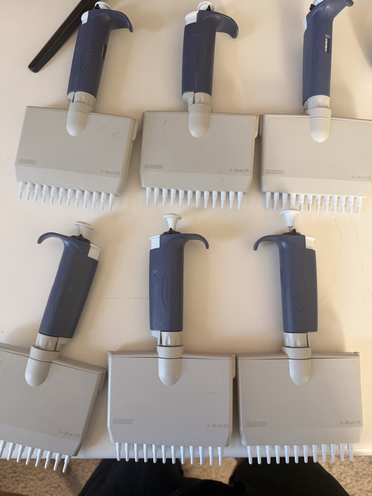Rainin Pipet-lite 2-20 uL LTS 12-Ch Multichannel Pipette
