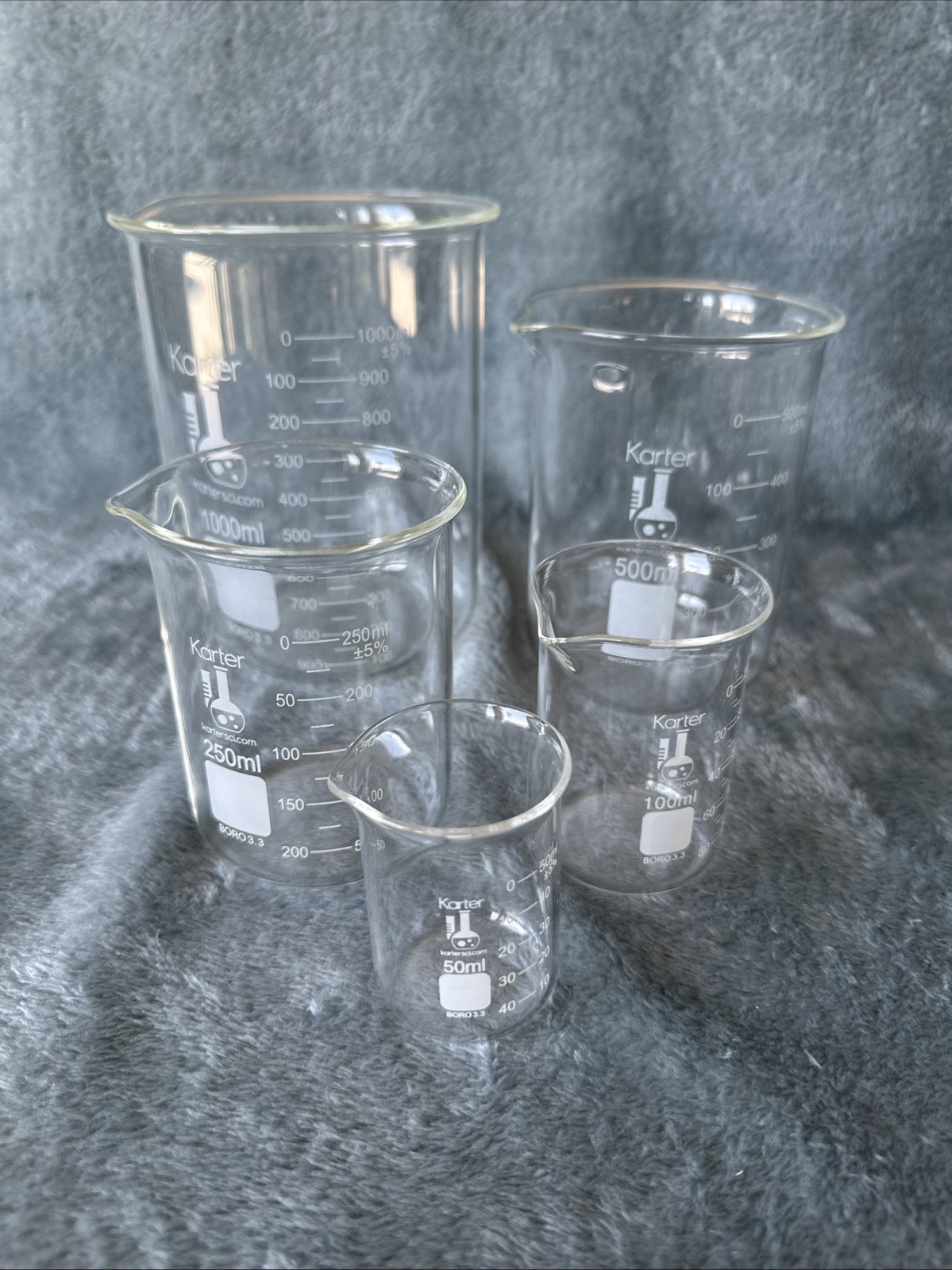 Karter Scientific 213A2 Graduated Glass Beaker Pack of 5 Nesting Stackable