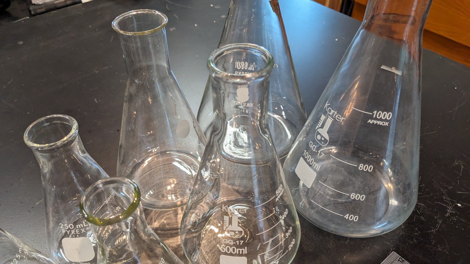 Lot 8 Erlenmeyer Flasks Pyrex & Karter 125mL 150mL 250mL 500mL 1000mL Lab Glass