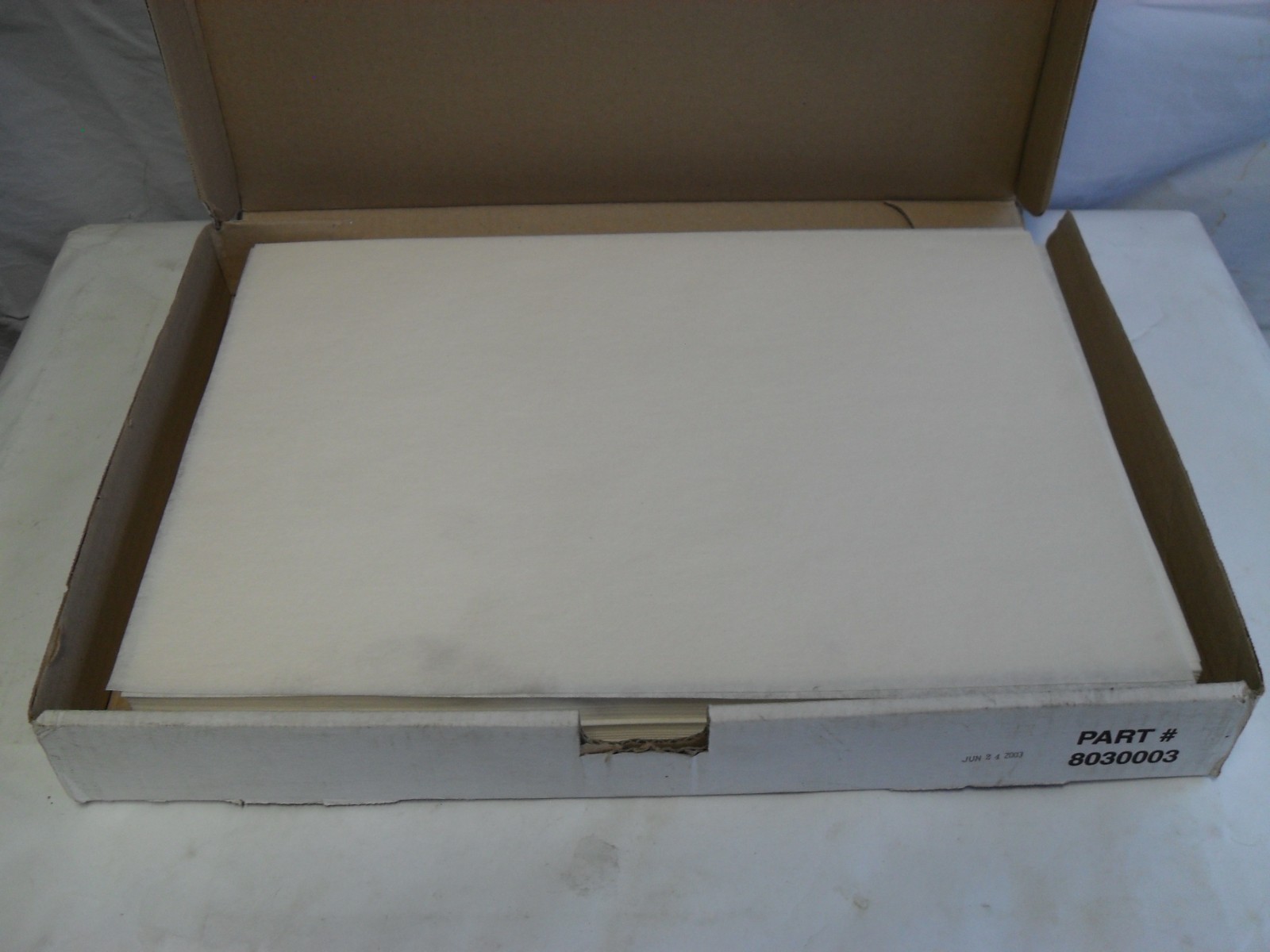 Filter Paper 8030003 100 Sheets 17 3/4″ x 12 1/2″
