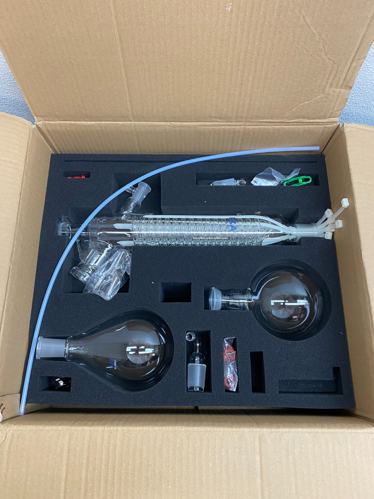 IKA Cat No 3842500 Vertical Glassware Kit For IKA RV 10 Rotary Evaporator
