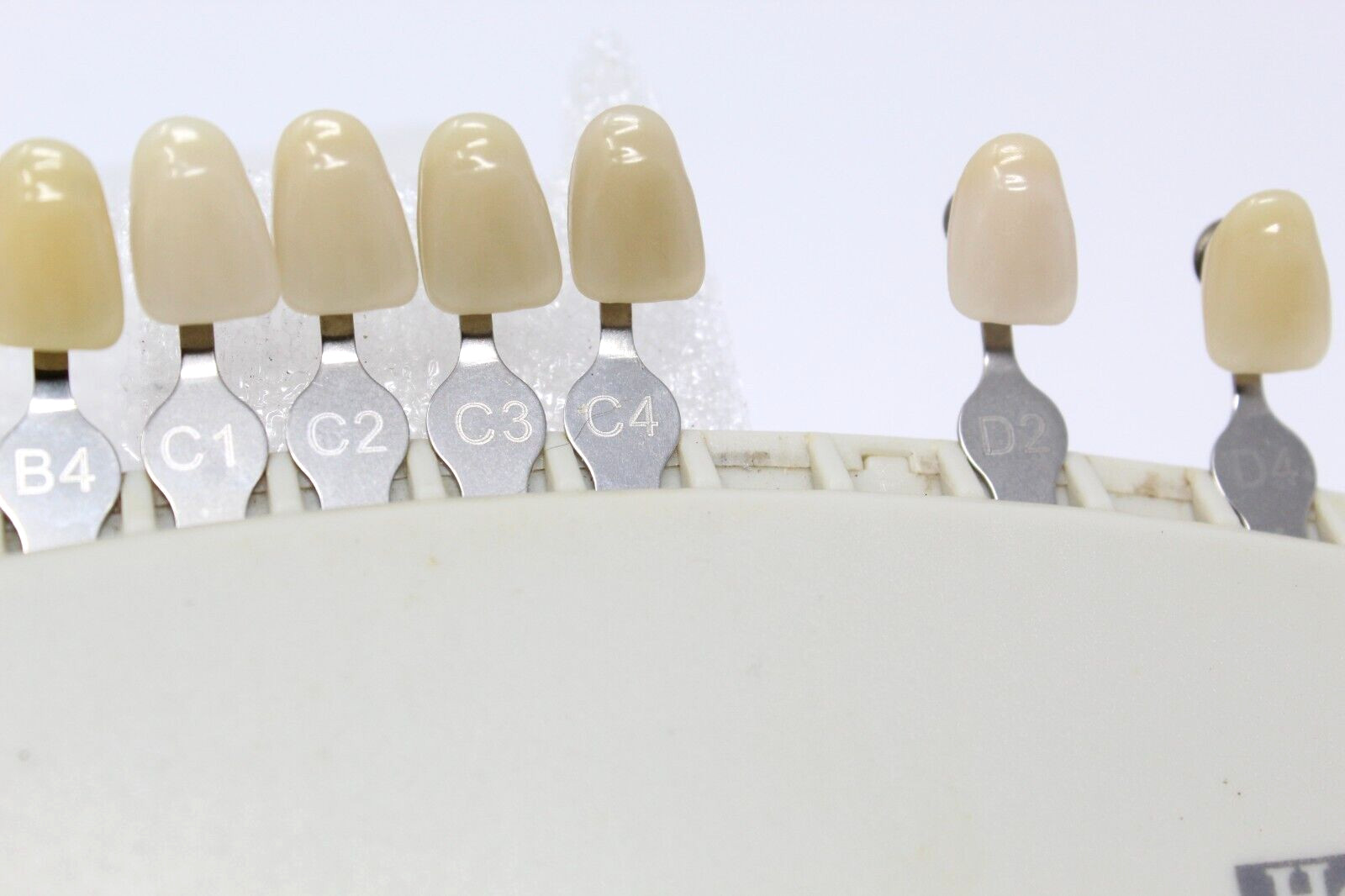Heraeus Kulzer Shade Guide for Composite Colors