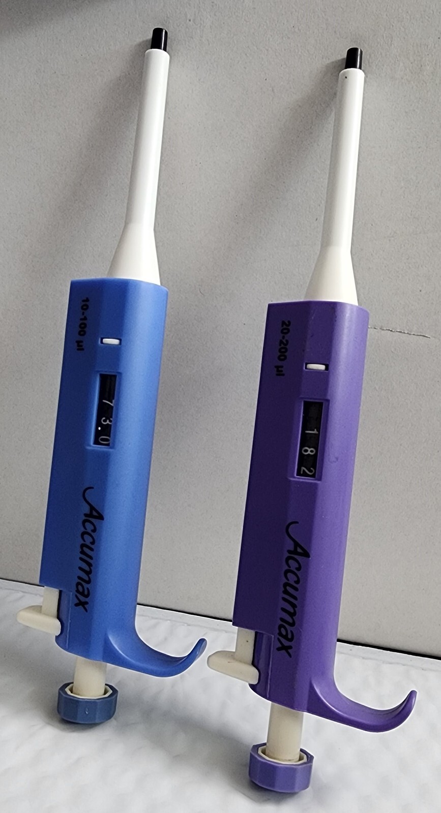 ACCUMAX Fully Autoclavable Single-Channel Pipettes, 10-100 μL , 20-200 μL