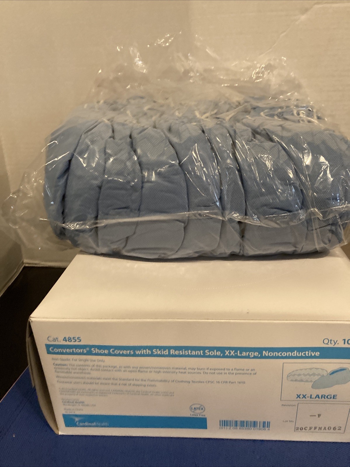 OR SHOE COVERS w/ SKID RESISTANT SOLE, XX-LARGE, CARDINAL HEALTH #4855, 400/case