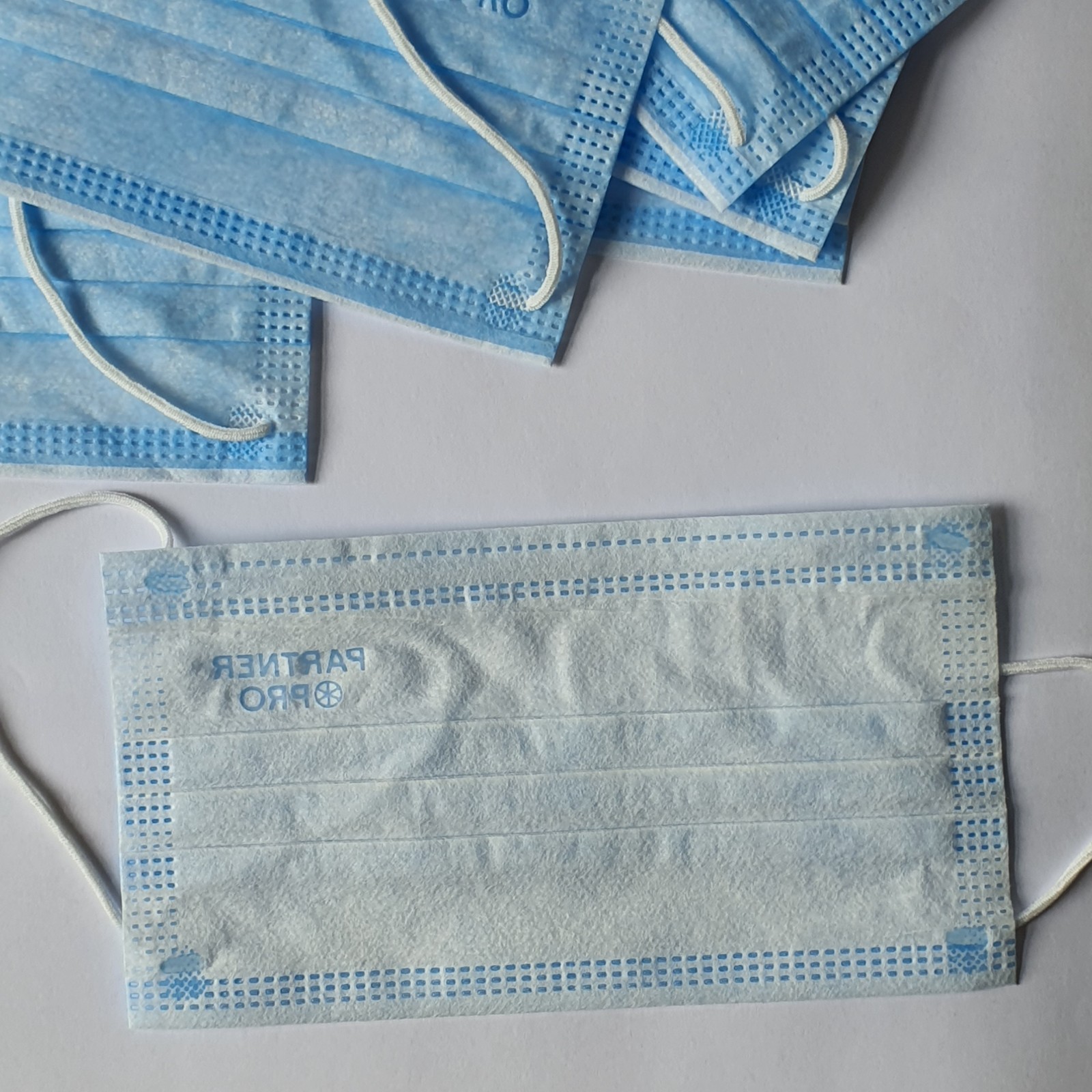 ⭐10 pcs. 3-Ply Disposable Protective Face Masks with Earloops, Medical Grade