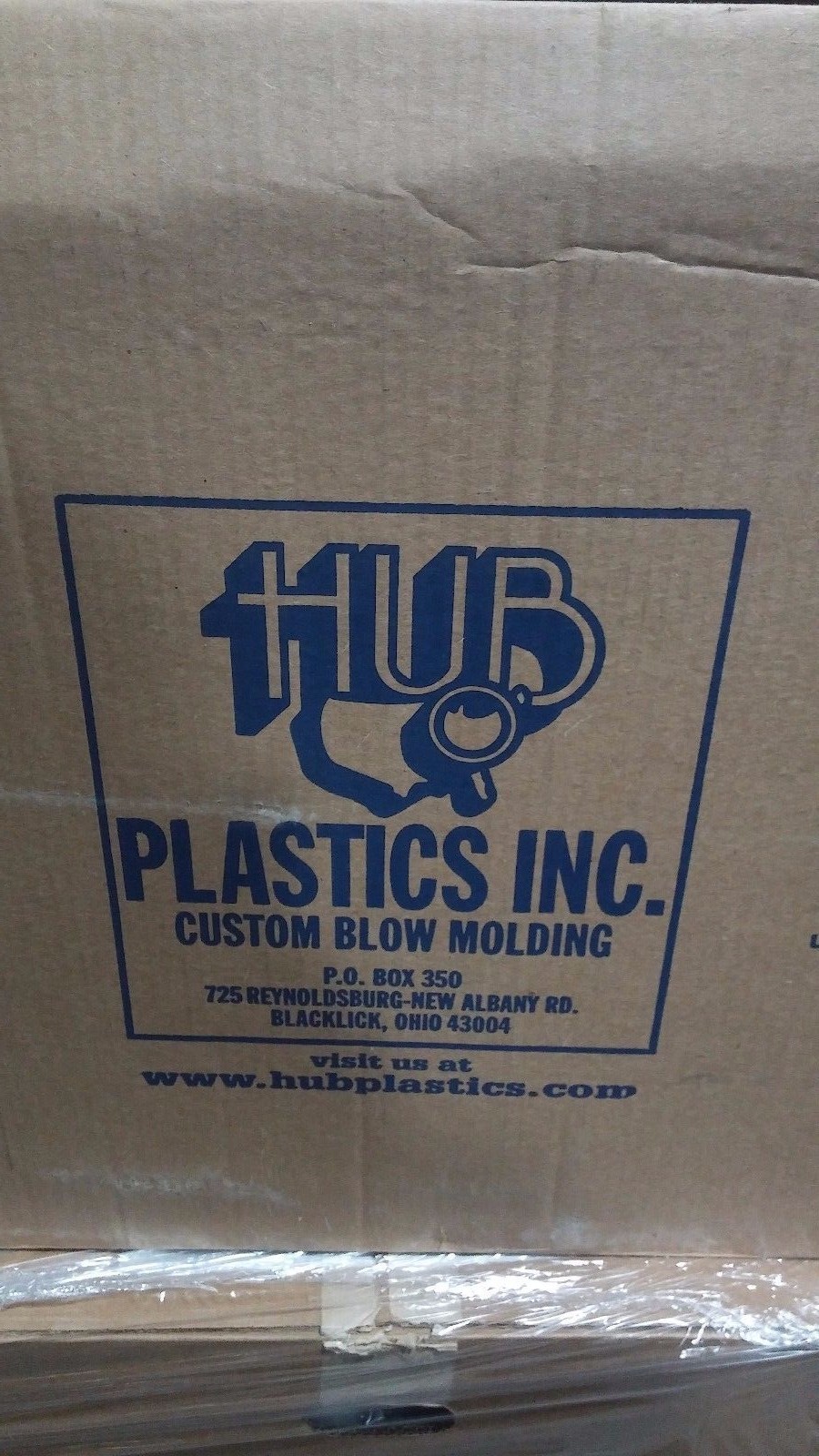 HUB Plastics 1042-051 32 Ounce 1 Liter White Stock Bottle Black Cap Lot of 2