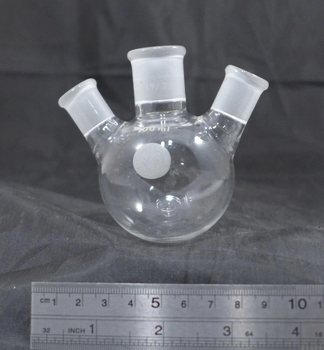 KIMBLE Angled Three-Neck Round Bottom Flask, 19/22 & 14/20, 100mL #295510-0100
