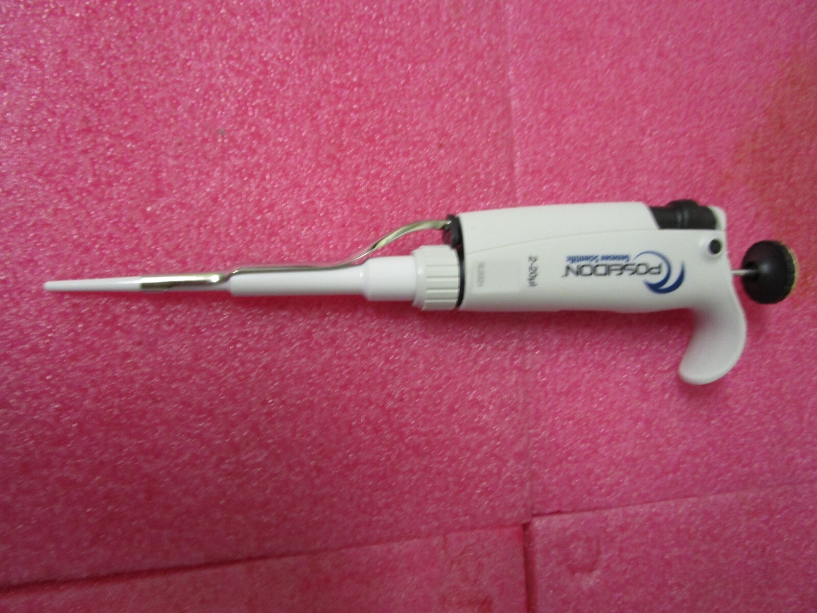 4 POSEIDON Genesee Scientific Pipettes 1-10µL, 2-20µL, 20-200µL, 100-1000µL