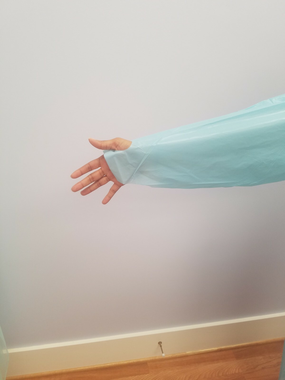 Disposable Smocks Liquid-proof arts and crafts Gowns Thumb Hole 10 Count