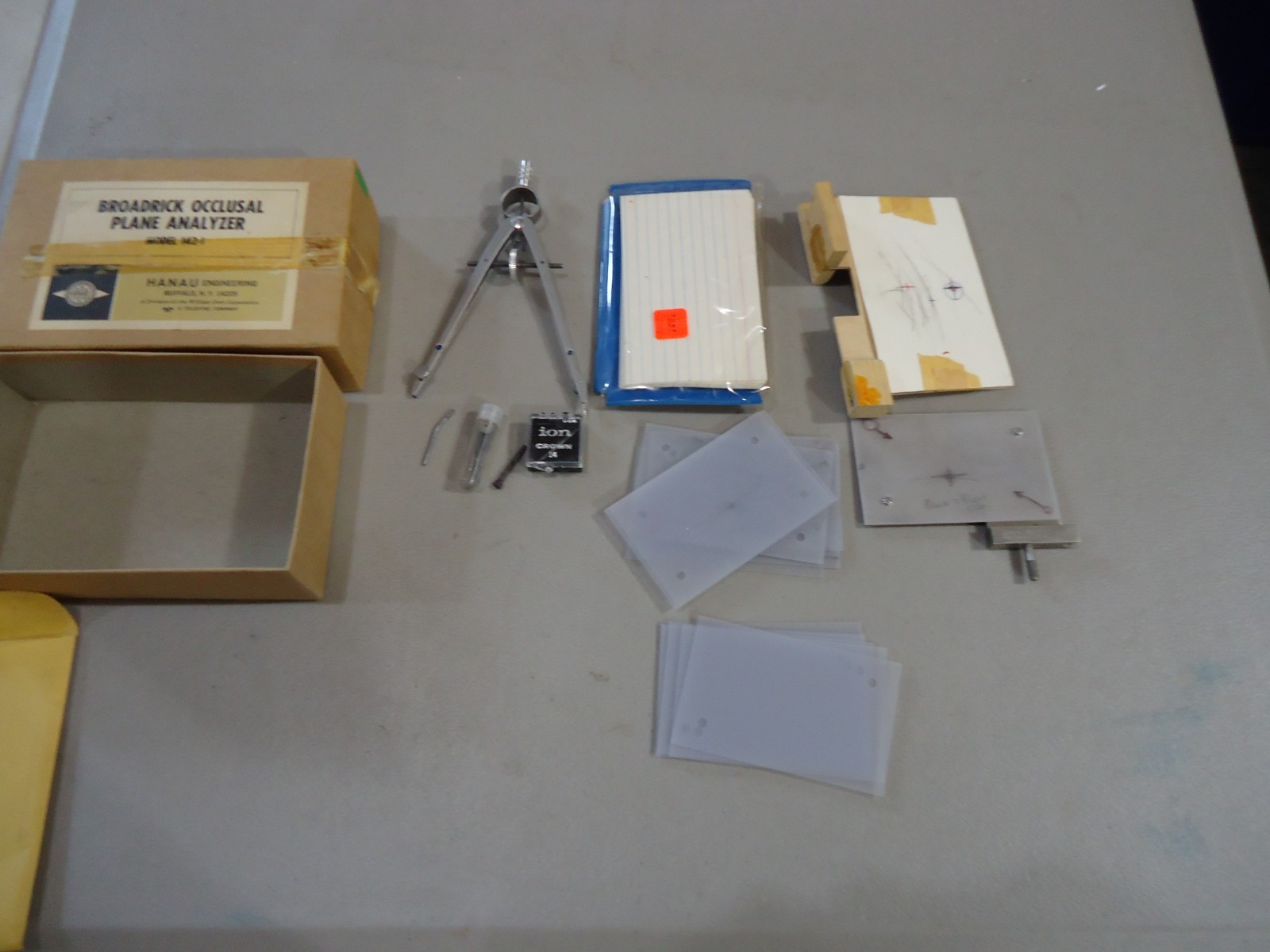 Broadrick Occlusal Plane Analyzer Mod. 142-1, Hanau Engineering Co. with box