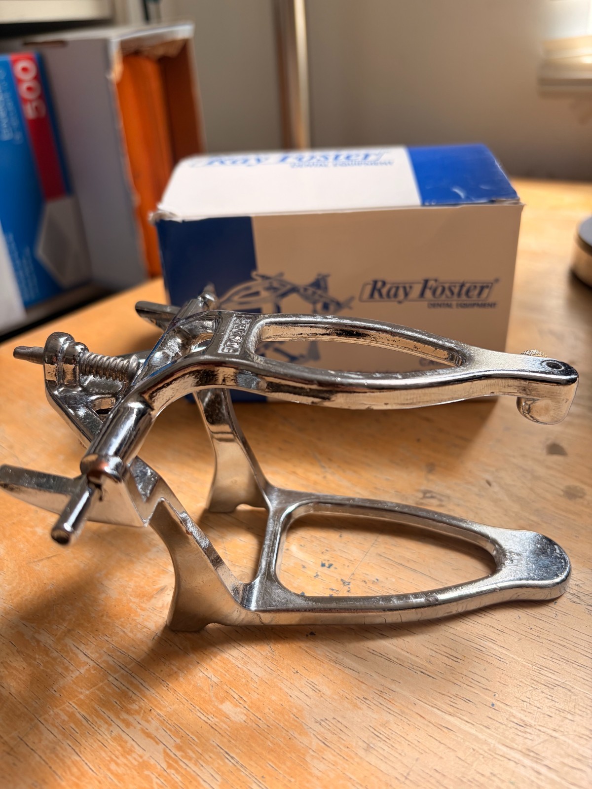Ray Foster #7 Articulator No Anterior Pin