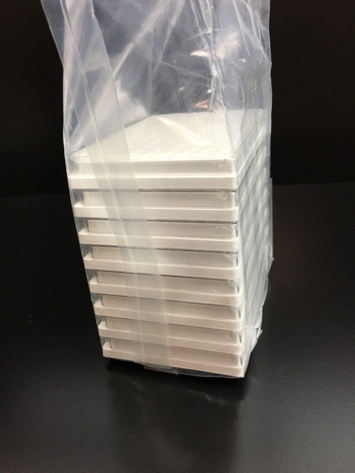 Corning Costar REF 3917 96-well Solid White TC-treated Microplates Case 8 PCS