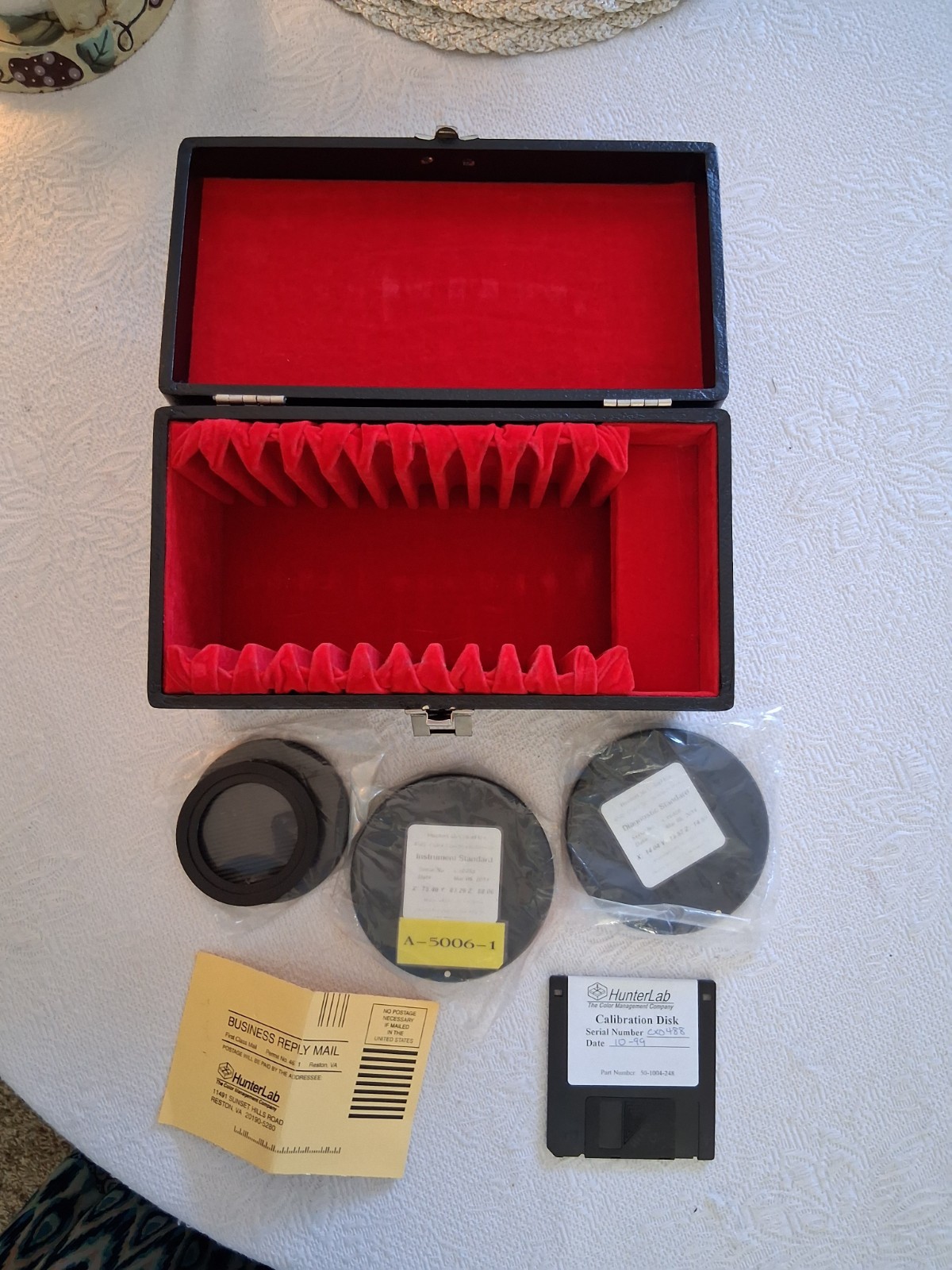Hunter Associates, Laboratory. Inc. Reston Virginia. USA. Box and Misc.