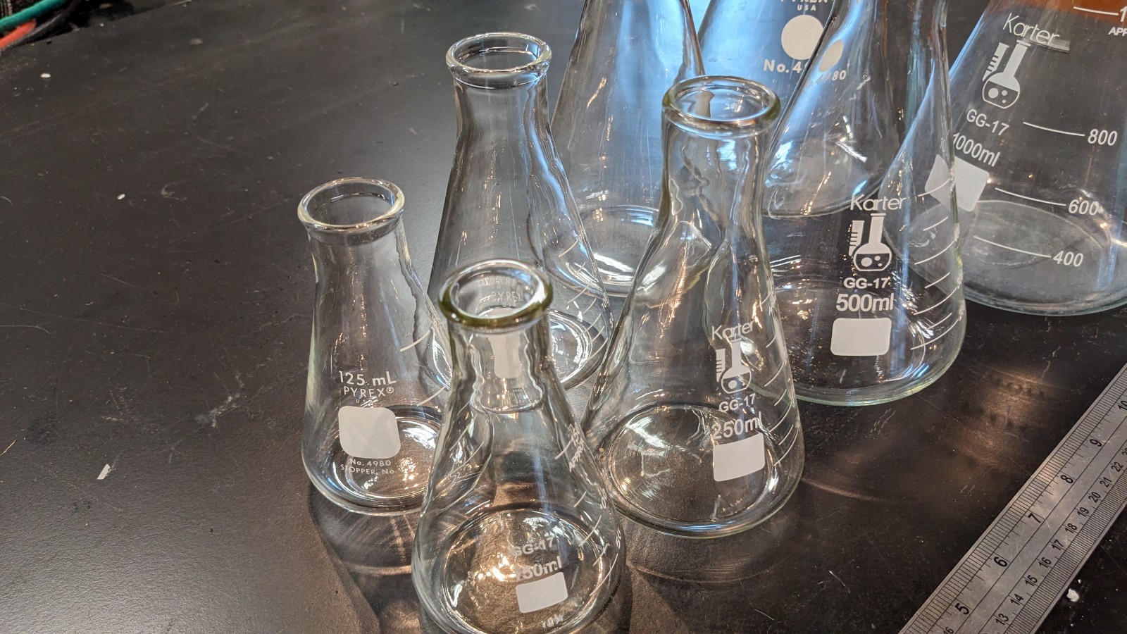 Lot 8 Erlenmeyer Flasks Pyrex & Karter 125mL 150mL 250mL 500mL 1000mL Lab Glass