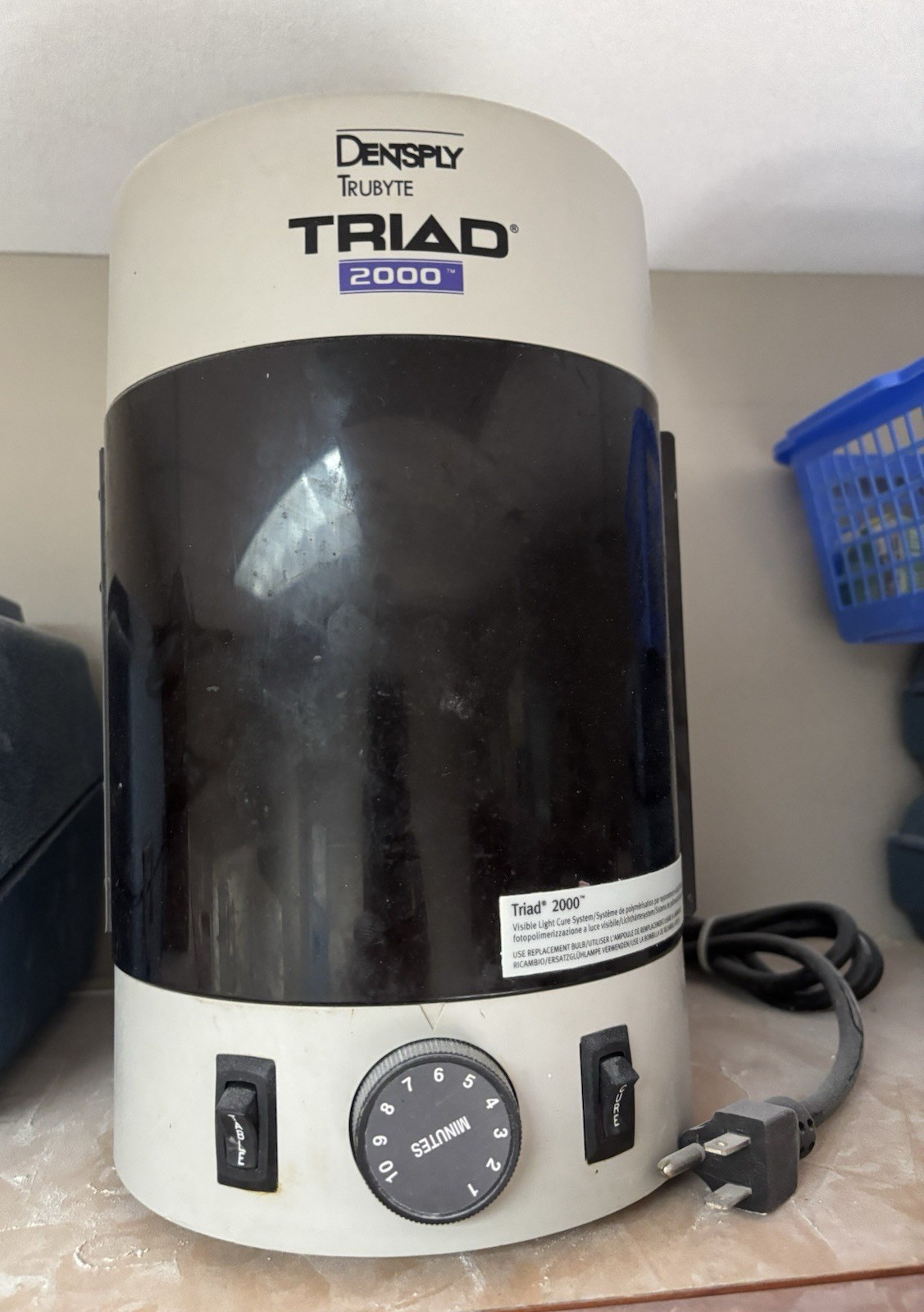 DENTSPLY Triad 2000 Dental Laboratory Light Cure System Curing Unit