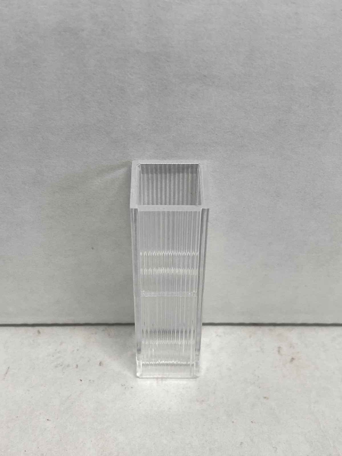 (200) Laboratory Disposable Plastic Cuvettes 10mm Two-Sided 100/Pk