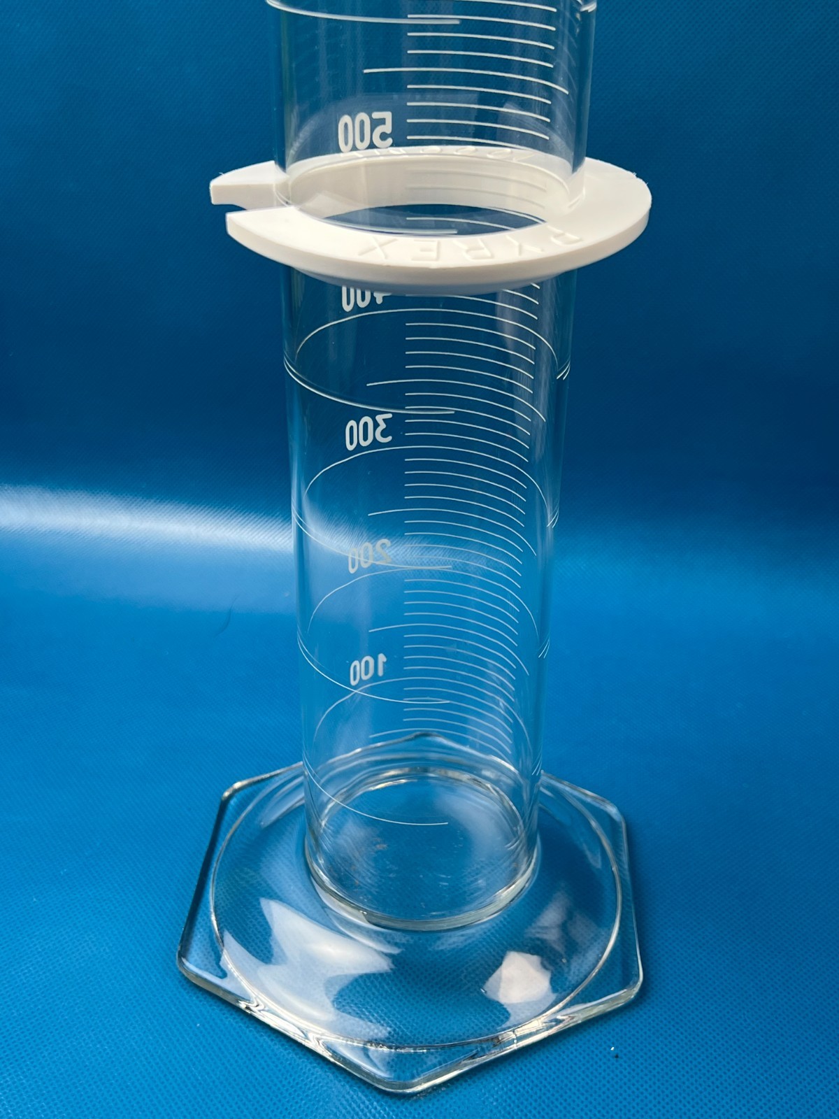 PYREX GRADUATED CYLINDER NO.3022. 10ML MADE IN U.S.A.