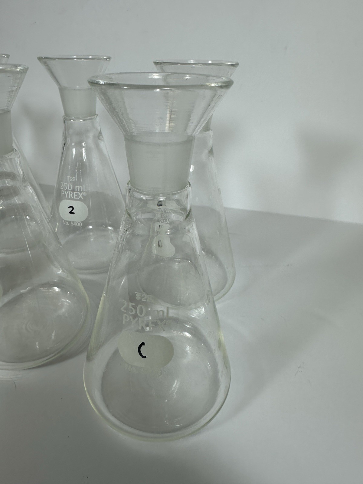 250 ml Pyrex Erlenmeyer Flasks No 5400 Conical T22 Narrow Neck Flared Rim Lot 8