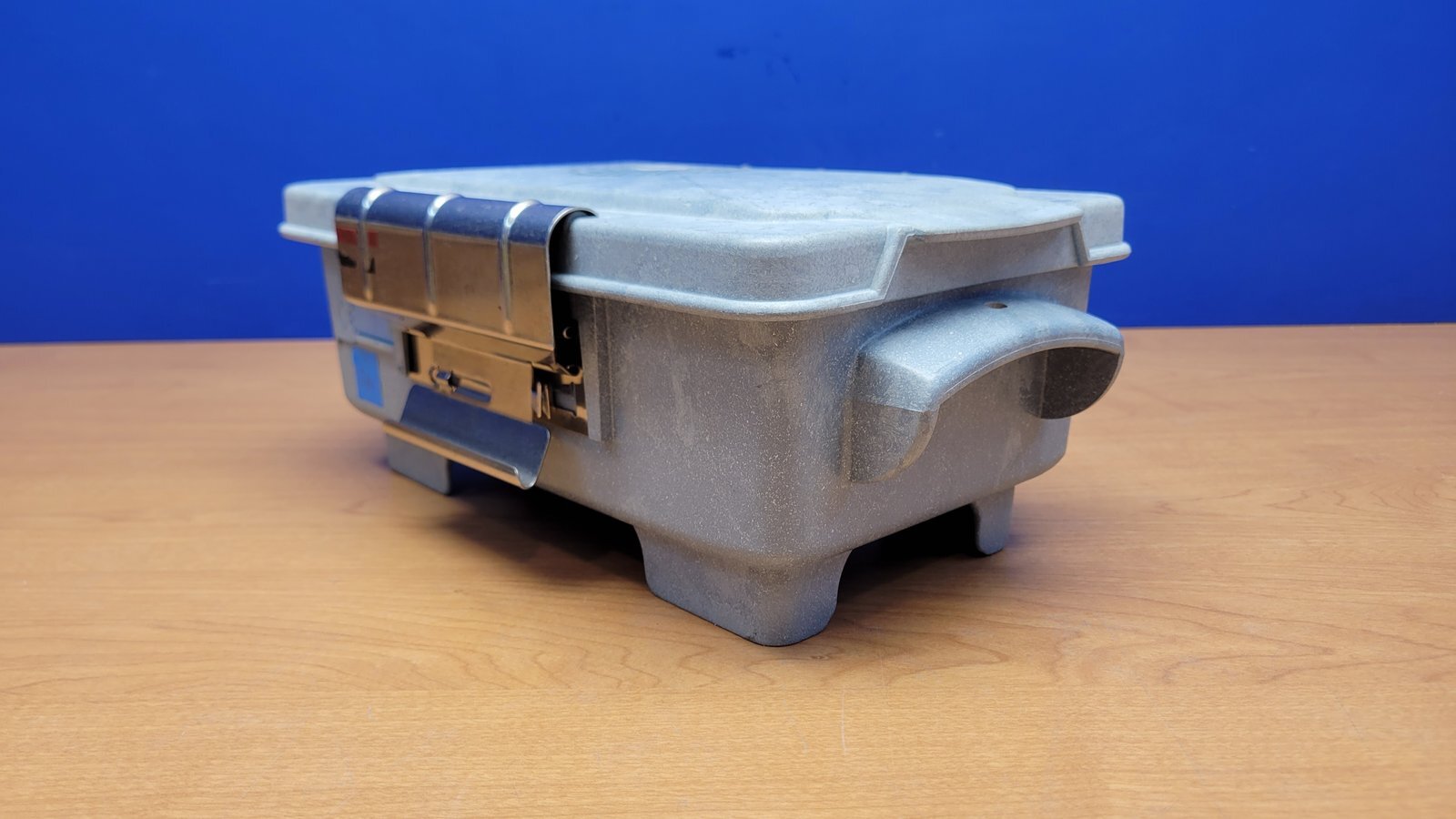 STERIS STERILIZATION CONTAINER – 12 3/8 IN.X 7 1/2 IN.X 5 1/2 IN. – SE01AA