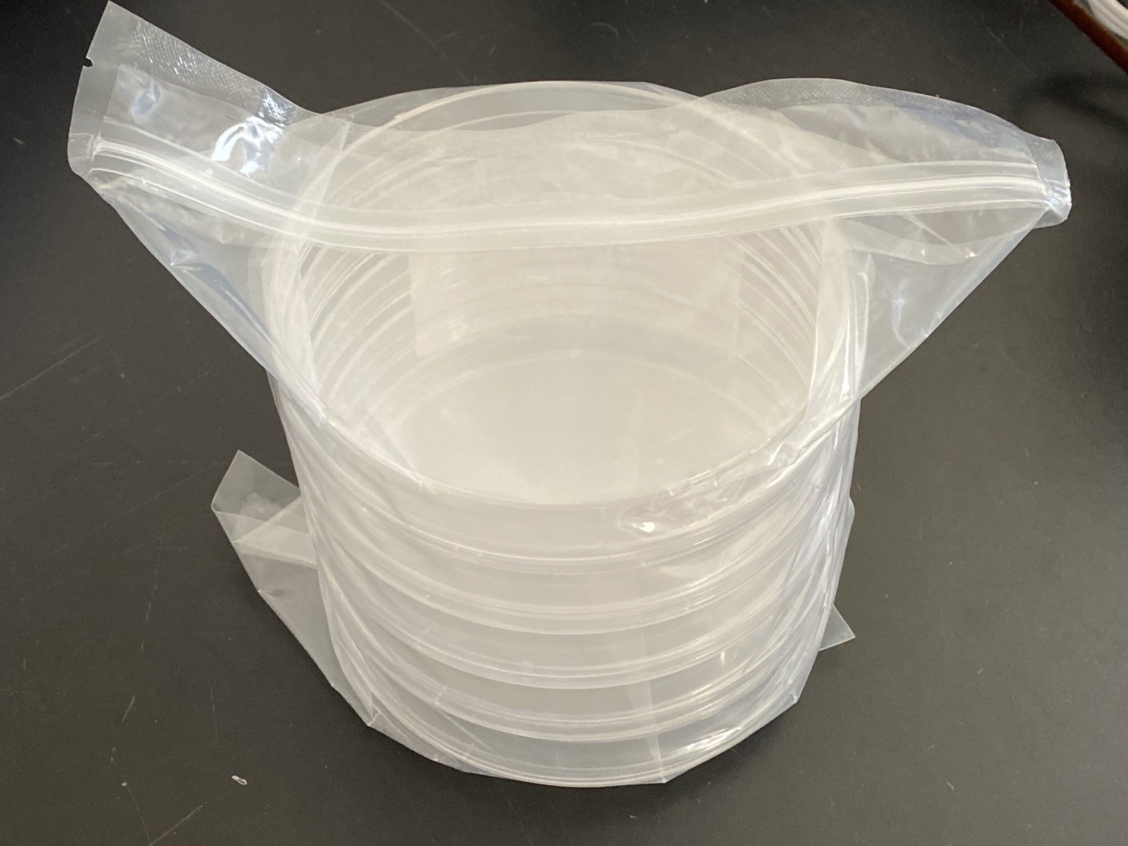 (50) GENESEE GenClone 143.0cm2 PS TC-Treated Cell Culture Petri Dishes 25-203