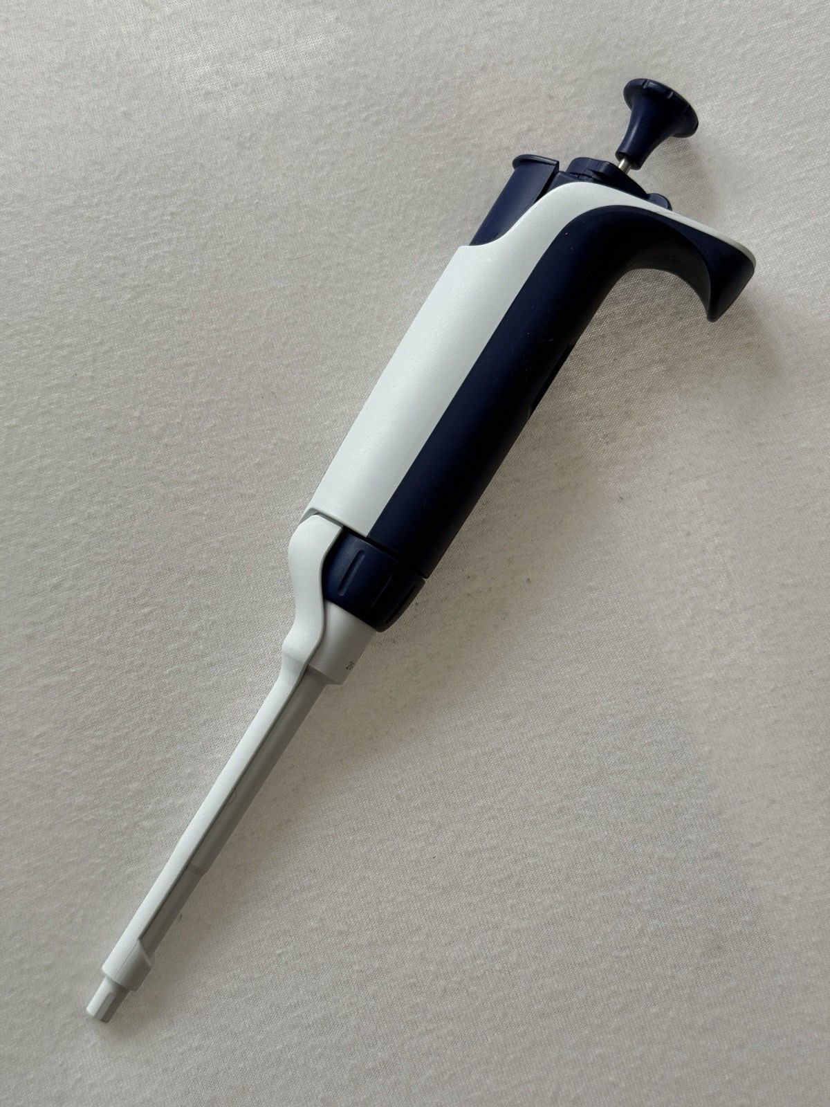 Rainin L-2000 XLS Pipet Lite ~ LTS 200-2000ul LTS ~ Single Channel ~ Calibrated