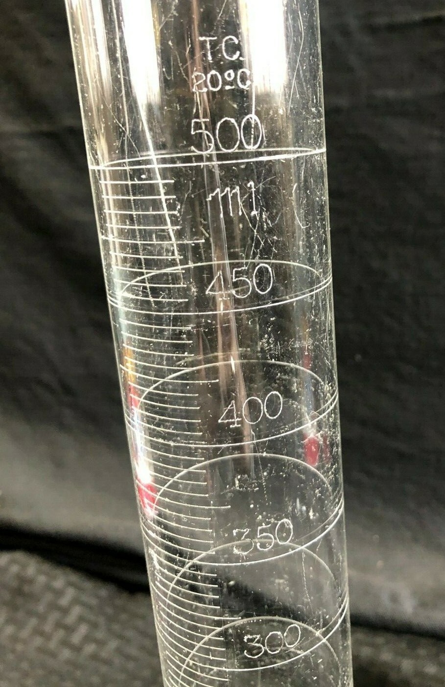 Pyrex Glass 500mL TC Graduated Cylinder Hexagon Base #27 Stopper 2982-500 Chip