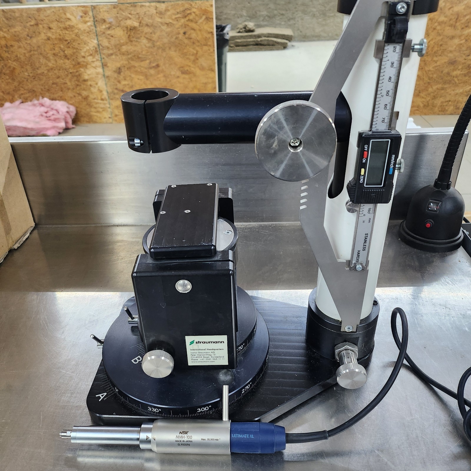 Straumann GonyX High-precision Scan and Surgical Fabrication Milling Unit