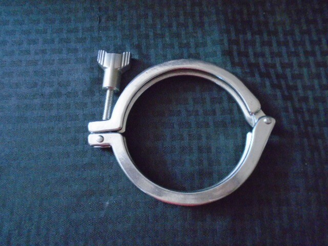 Laboratory Stainless Steel 4-1/4” Single Hinge Two-Piece Sanitary Clamp