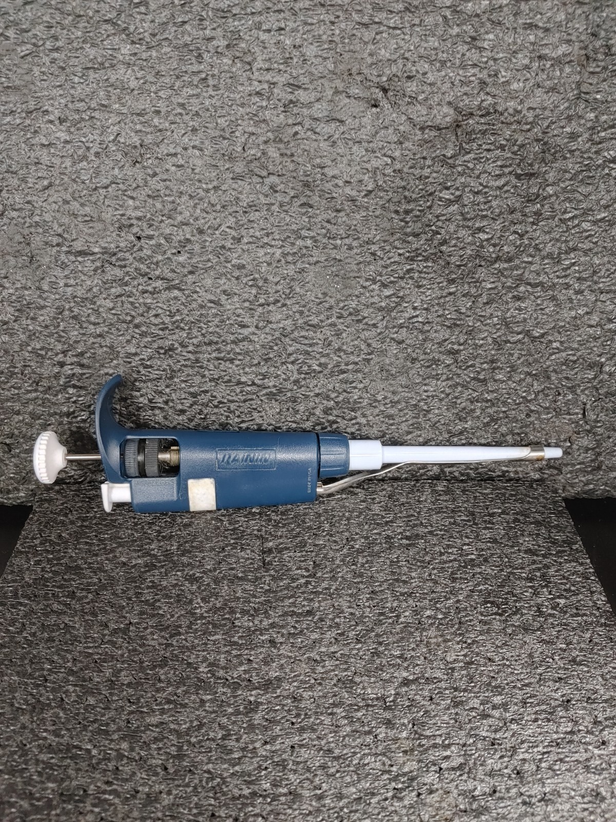 RAININ CLASSIC PR-200 20-200µL Single Channel Manual Micropipette