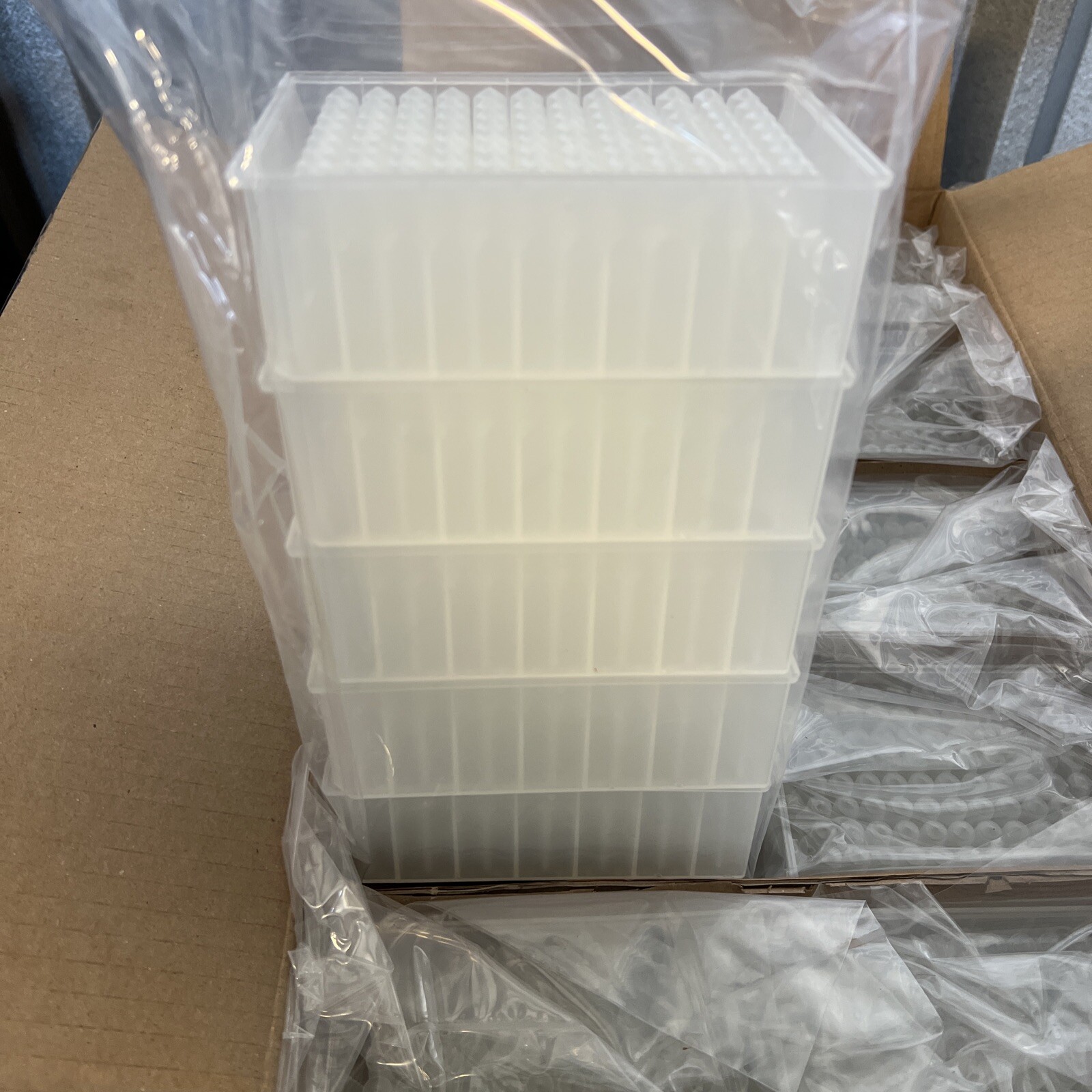 THERMO SCIENTIFIC 96-Deep Well Microtiter DW Plate V-Bottom 95040452 50/Pack