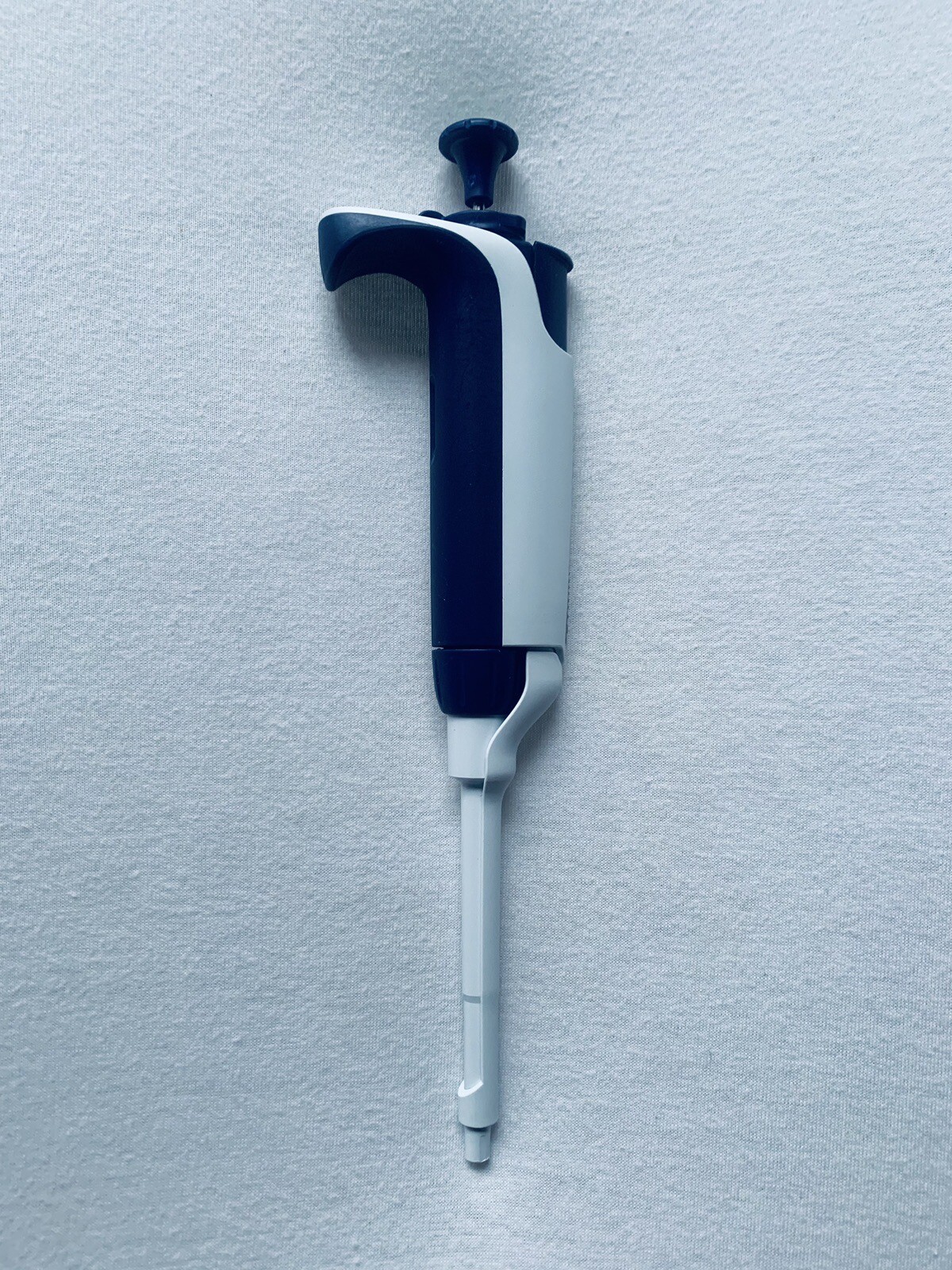 Rainin L-200 XLS Pipet Lite XLS ~ LTS 20-200ul LTS ~ Single Channel ~ Calibrated
