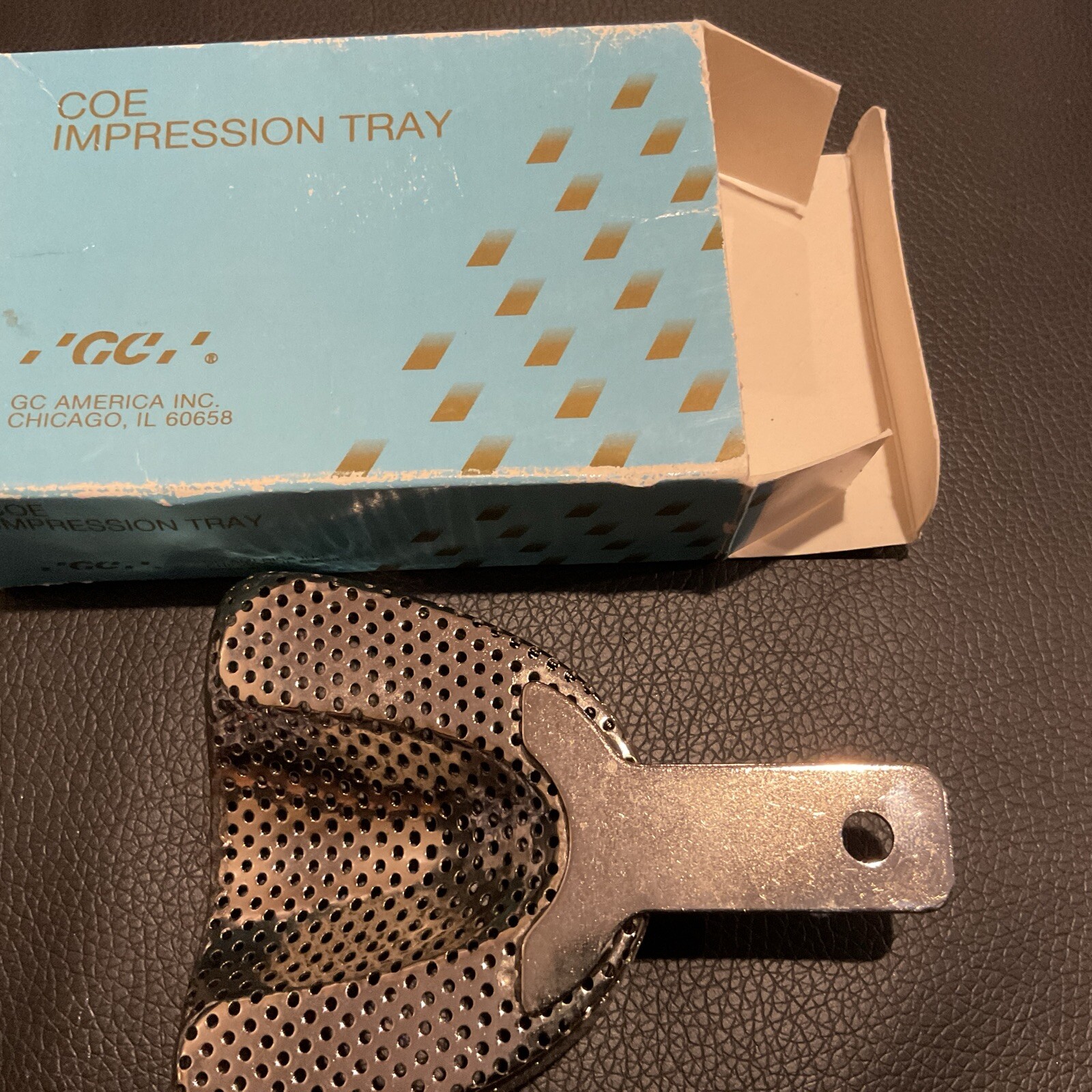 GC America COE Impression Tray #X1 Perforated Large Arch