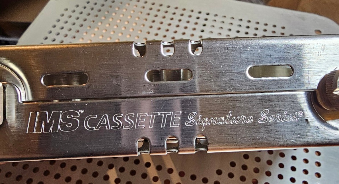 HU FRIEDY IMS CassetteSignatureSeries, 8 x 5.5 Inches
