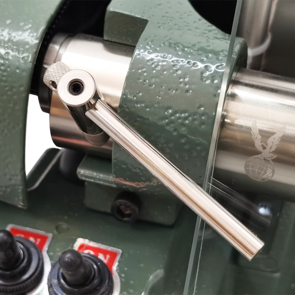110v High Speed Cutting Machine Technician Polishing Machine