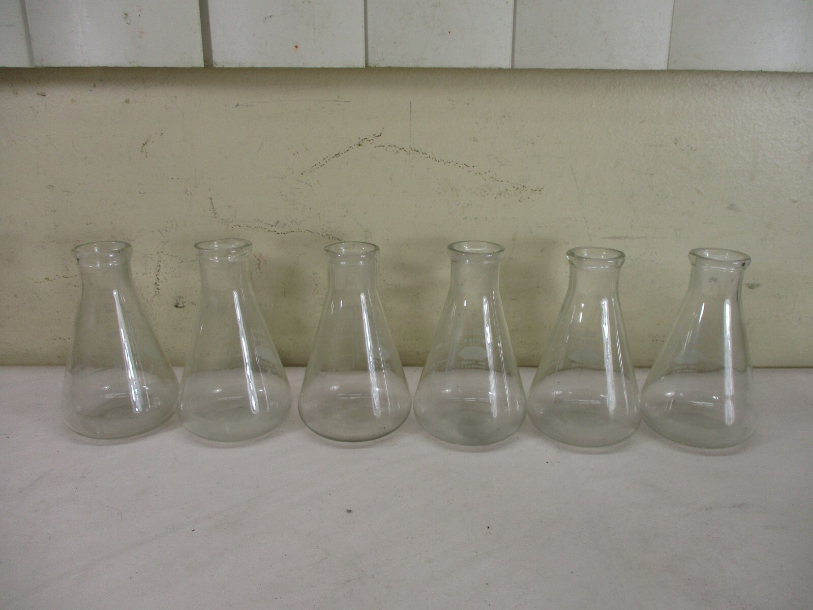 27 Thomas Pyrex Glass Erlenmeyer Flask Beakers & Clamps Lot 1000,250,125 ml (A)
