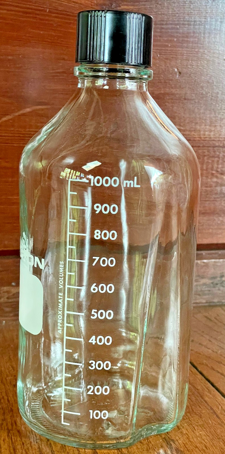 Wheaton 219760 Graduated Media Bottle with Rubber-lined Cap 1000mL