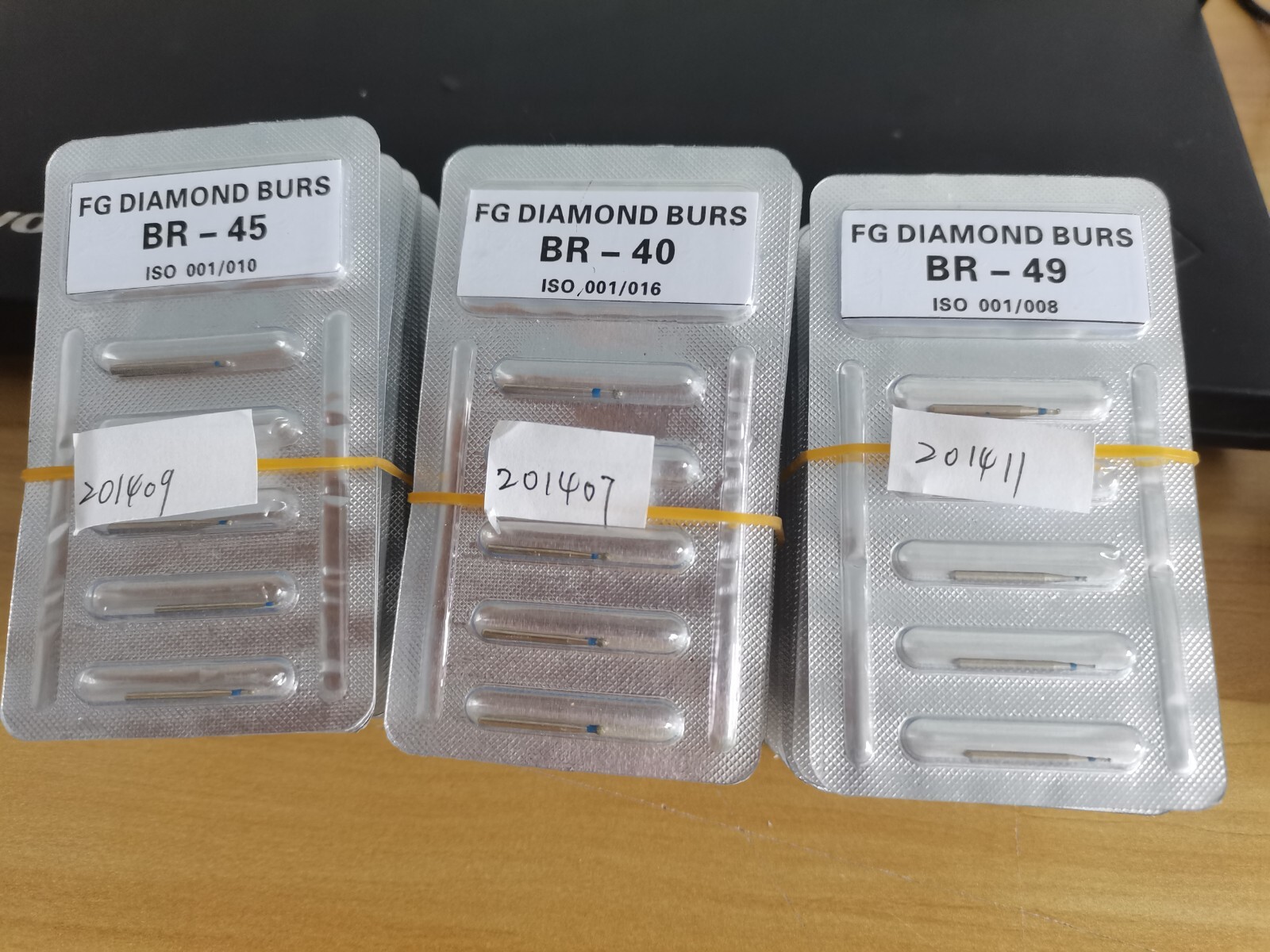 200Pcs/20Packs Dental Diamond Burs FG 1.60mm for High Speed Handpiece 214types