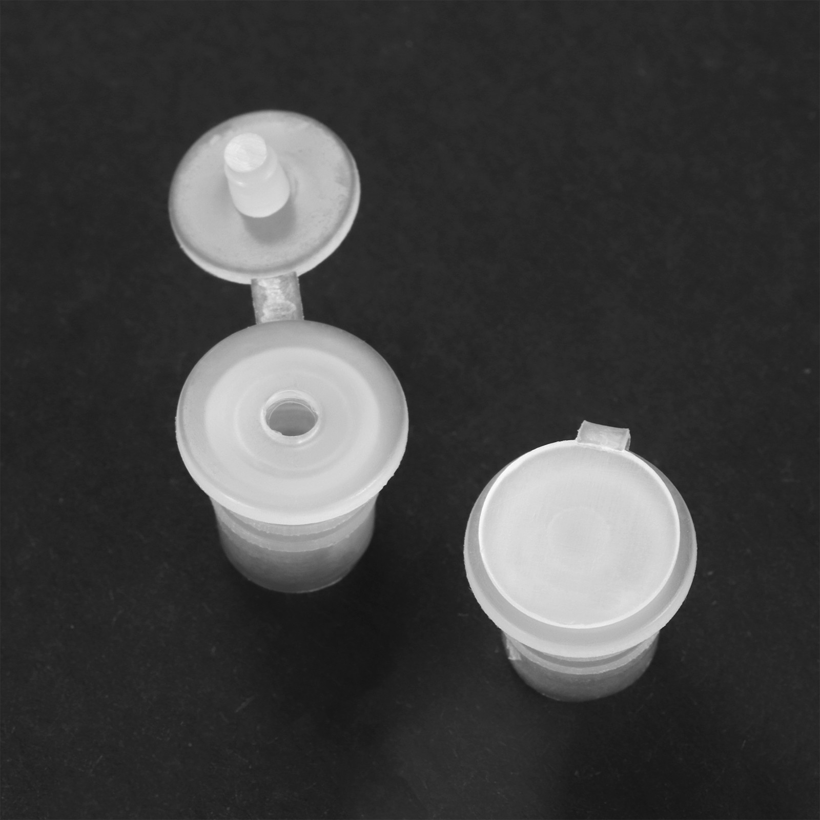 3ml Essential Oil Bottles, 18 Pack Clear Glass Bottles Bright Screw Cap, White