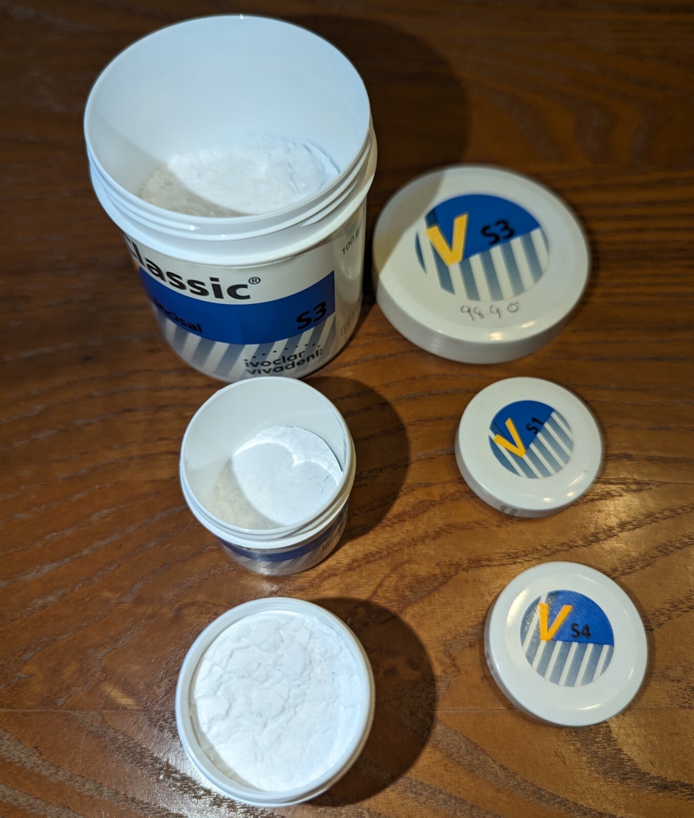 Ivoclar IPS Classic Laboratory Dental Porcelain Ceramic Powder Dentin Incisal 3