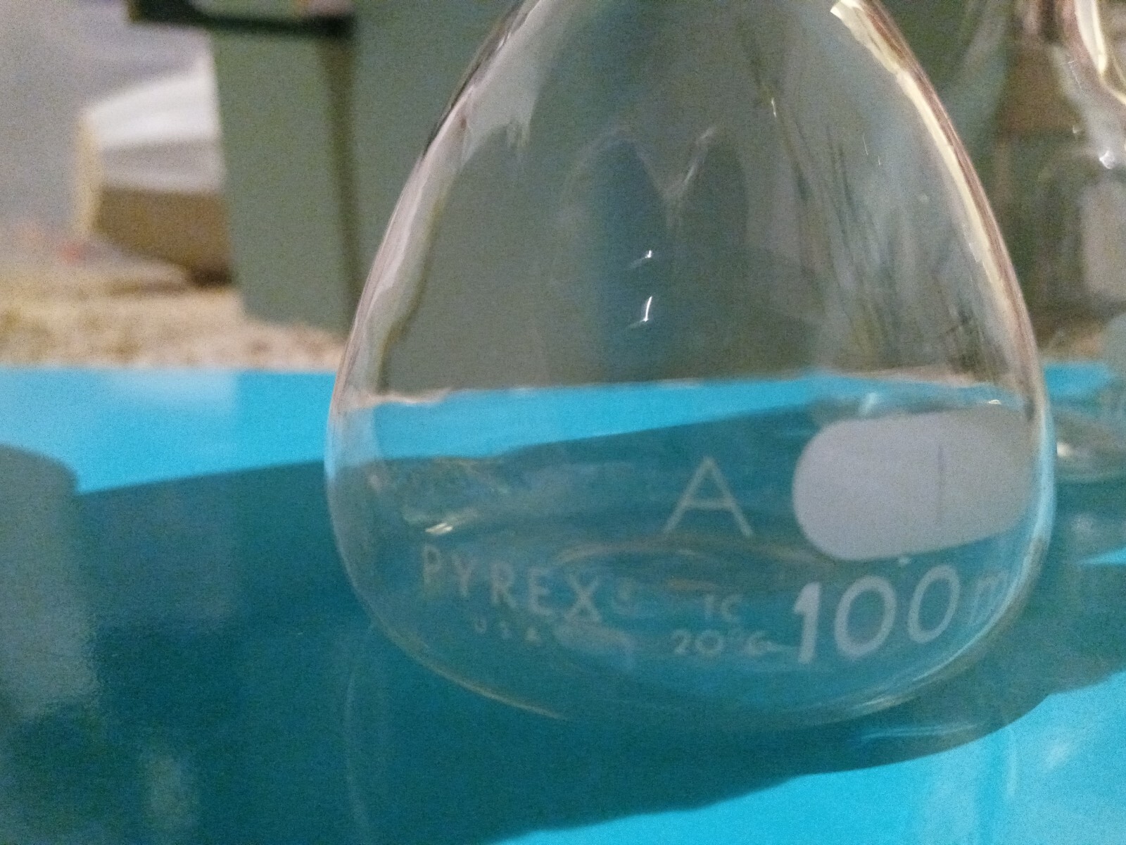 PYREX LONG NECK Clear Glass BEAKER 100mL NO.5600. Brand new lot of 2