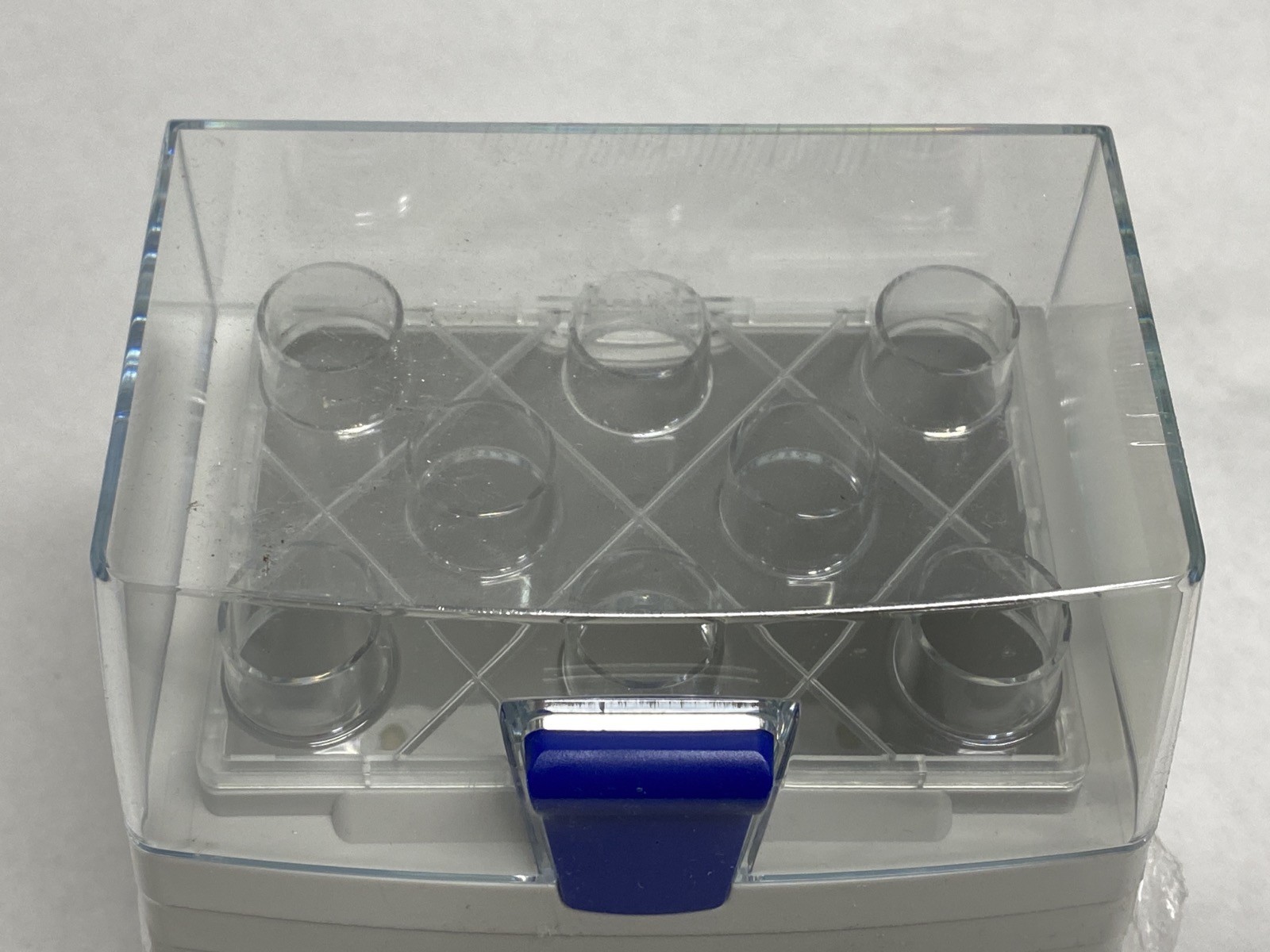 EPPENDORF Combitips Advanced Rack Holds 8 Combitip Positive Displacement Tips